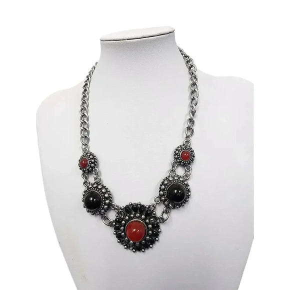 Vintage Jewelry - Vintage Red and Black Center Antique Silver Pendant Chain Necklace – 12 inches